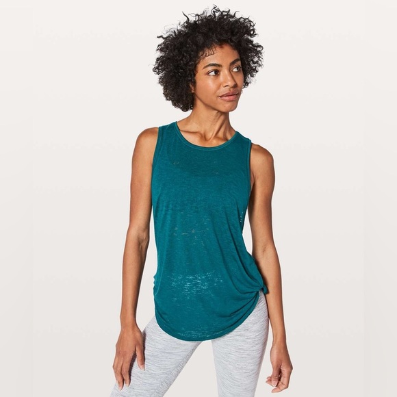 Lululemon Round Two Tank in Dark Uniform Blue Size 8. - Picture 7 of 10